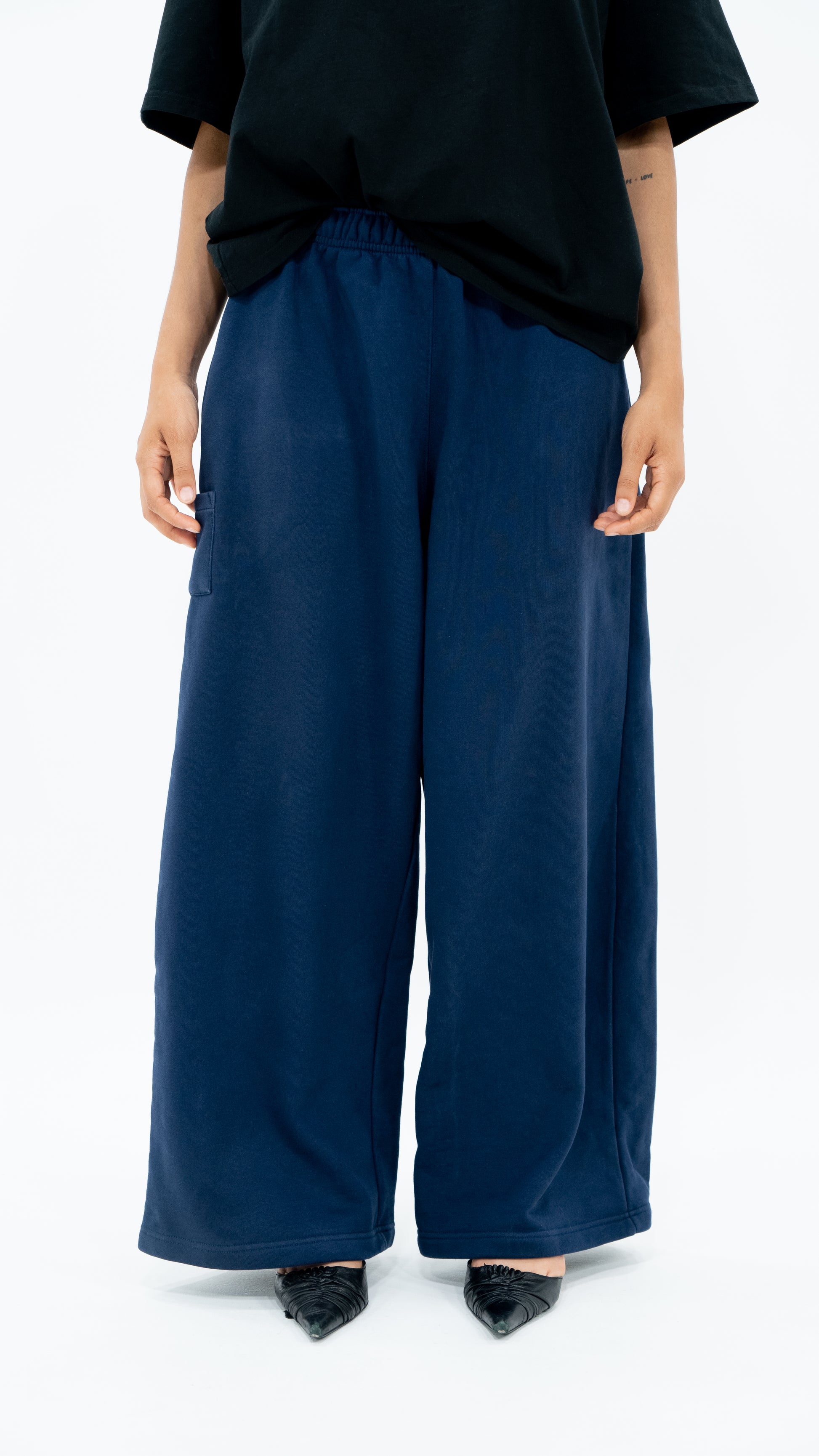 SWEAT PANTS